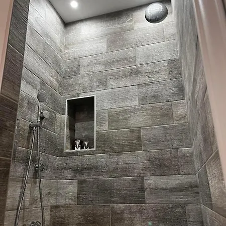 Le Marechal Duplex - Avec Jacuzzi - Hyper Centre Apartmán