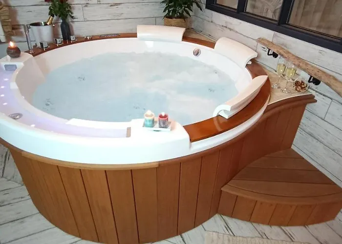 Le Marechal Duplex - Avec Jacuzzi - Hyper Centre アパート カーン